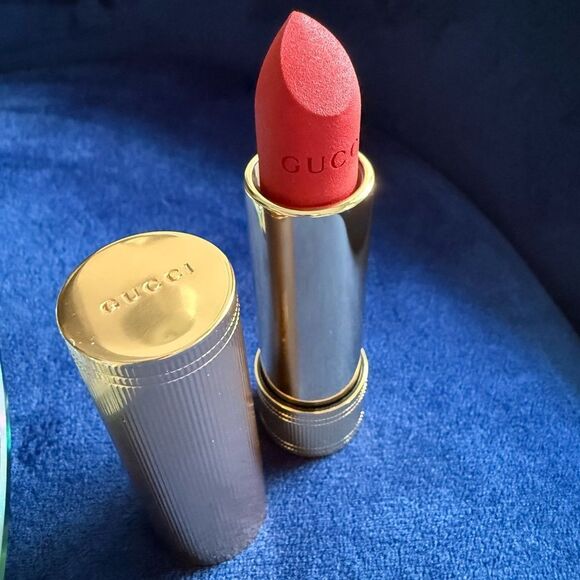 GUCCI Rouge à Lèvres Mat Lipstick - Goldie Red 25 | NEW - Picture 12 of 17